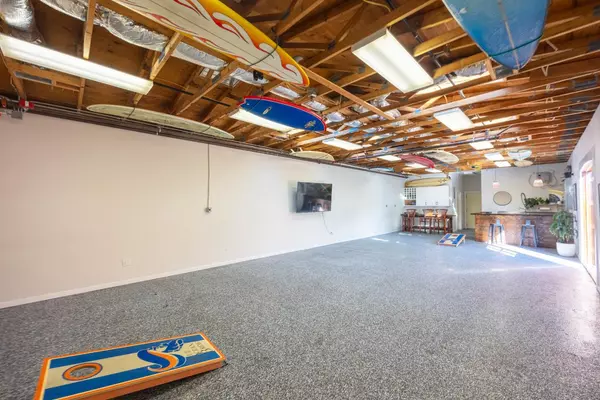 Half Moon Bay, CA 94019,313 Princeton Avenue