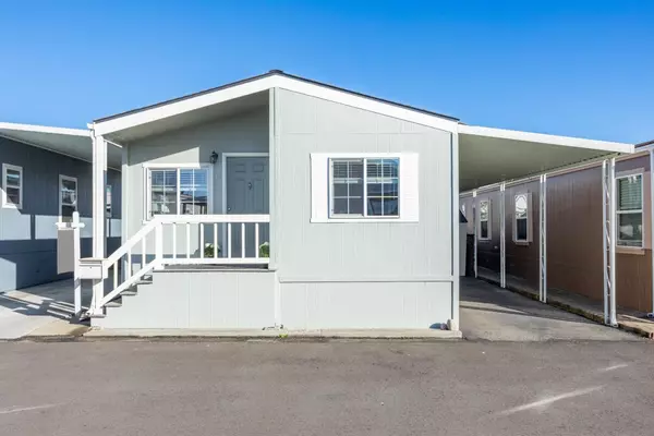 3710 Gross Road #17, Santa Cruz, CA 95062