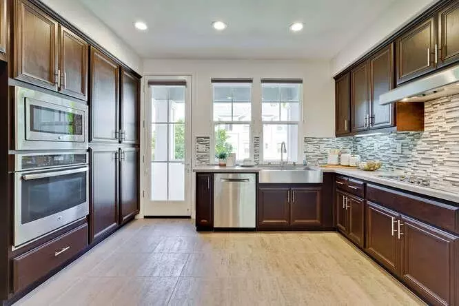 Mountain View, CA 94043,2045 Atlas Loop