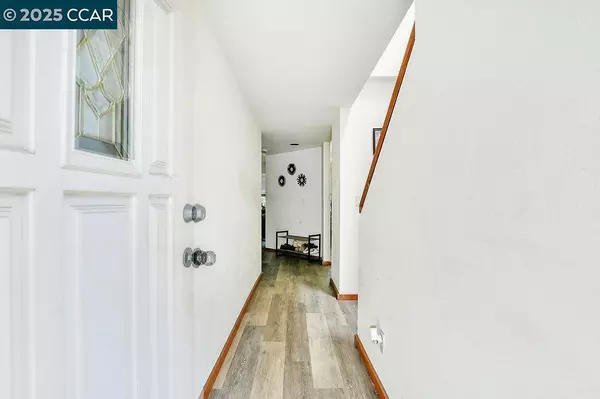 El Sobrante, CA 94803,130 Creekside Court