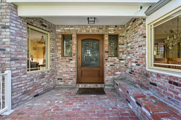 Los Altos Hills, CA 94024,23423 Toyonita Road