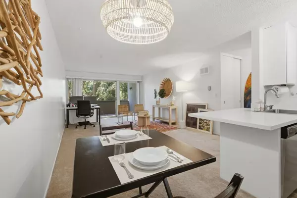 Alameda, CA 94501,955 Shorepoint Court #200