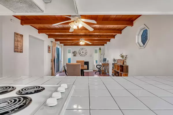 Los Banos, CA 93635,1062 Madison Avenue