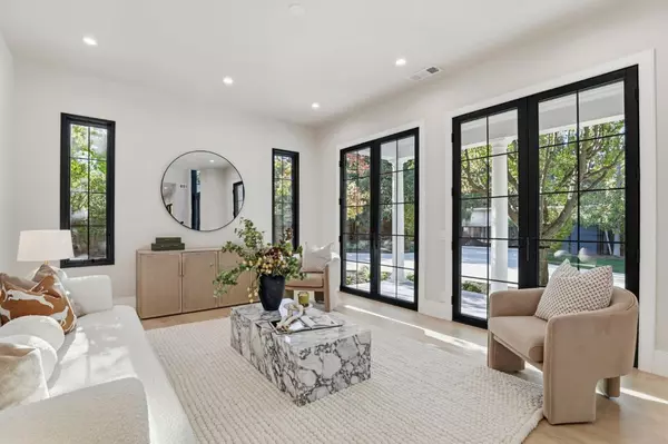 Atherton, CA 94027,261 Camino Al Lago