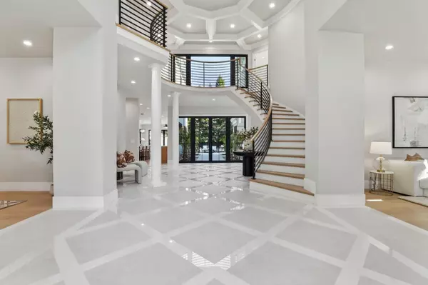 Atherton, CA 94027,261 Camino Al Lago