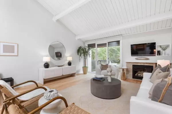 2371 Ticonderoga Drive, San Mateo, CA 94402