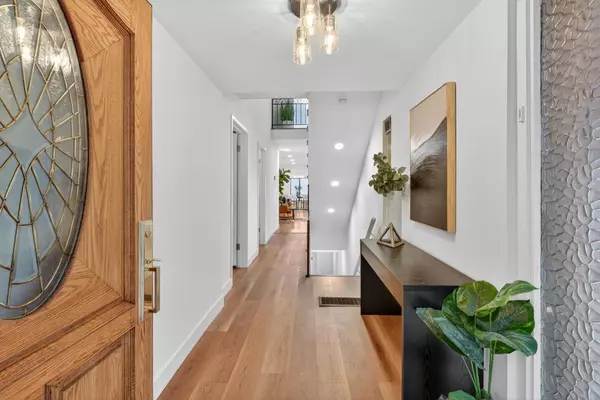 San Francisco, CA 94127,72 Cresta Vista Drive