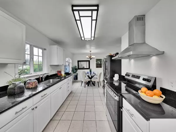 Hayward, CA 94544,31959 Carroll Avenue