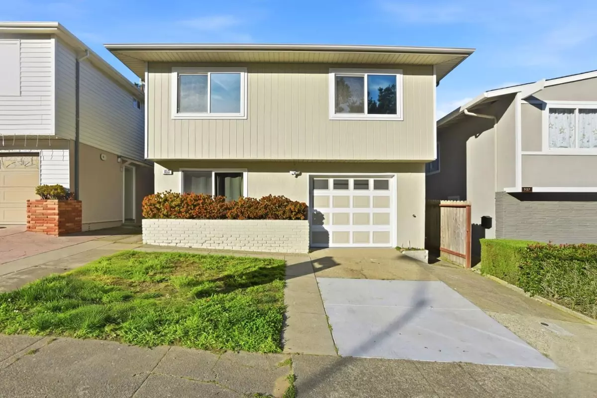 Daly City, CA 94015,953 Higate Drive