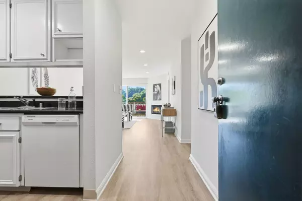 Daly City, CA 94015,396 Imperial Way #208