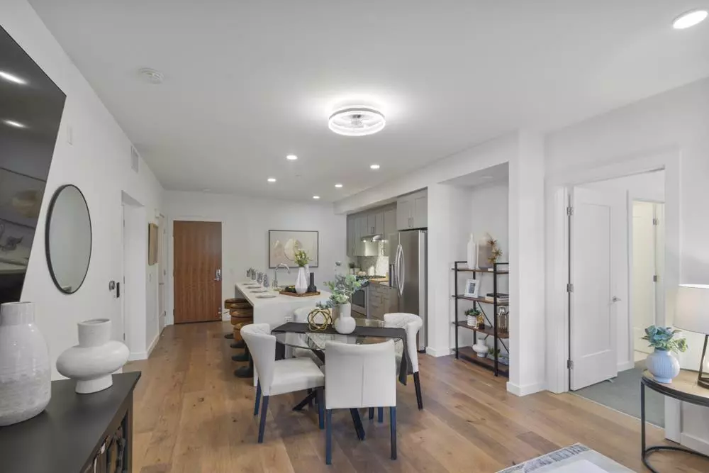 Belmont, CA 94002,400 El Camino Real #117