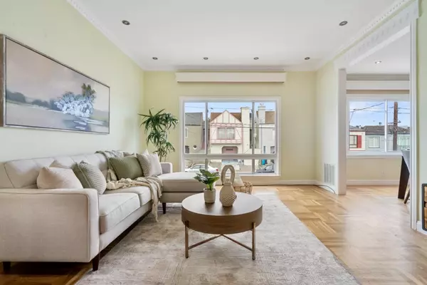 San Francisco, CA 94116,2275 35th Avenue