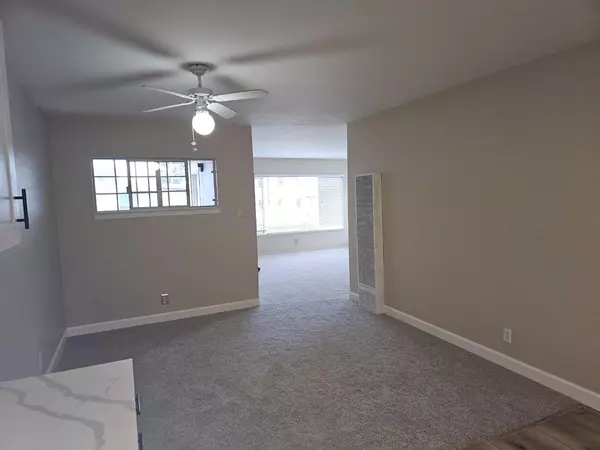 Pacifica, CA 94044,160 Clarendon Road #A