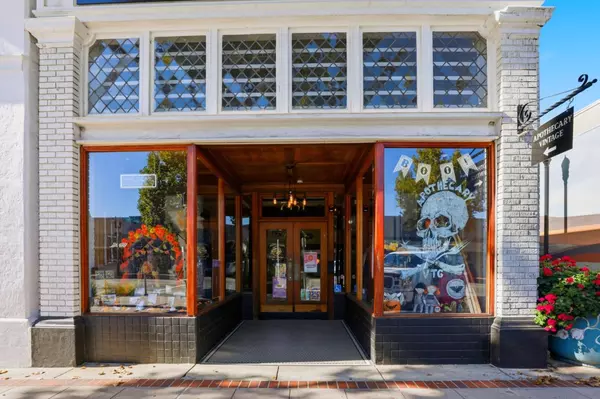 Gilroy, CA 95020,7451 Monterey Street