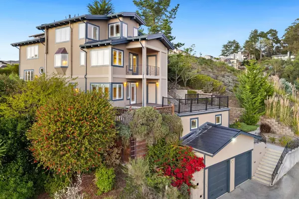 El Granada, CA 94018,107 Dolphine Avenue