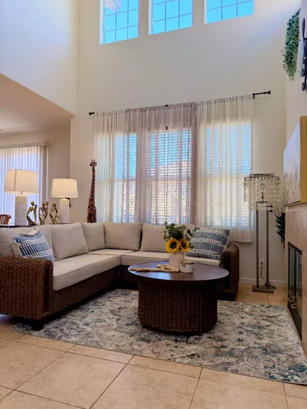 Salinas, CA 93906,1949 Bradbury Street