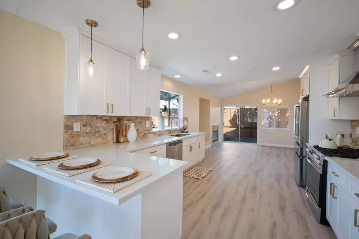 Salinas, CA 93905,1439 Wolf Court