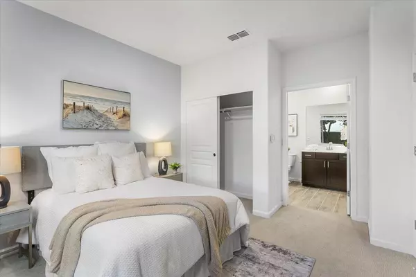 Hayward, CA 94544,25218 Parklane Drive