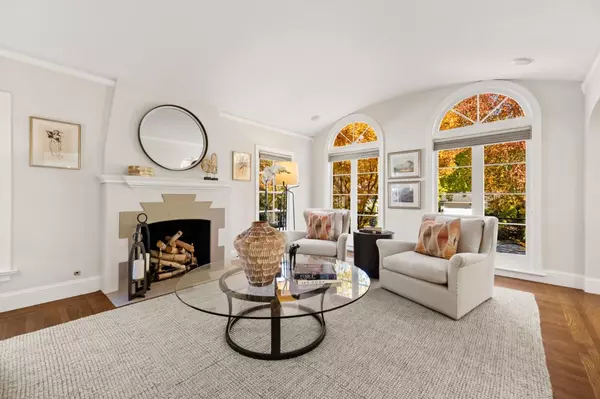 Burlingame, CA 94010,105 Pepper Avenue