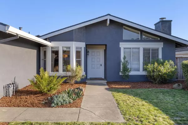 Half Moon Bay, CA 94019,1557 Mizzen Lane