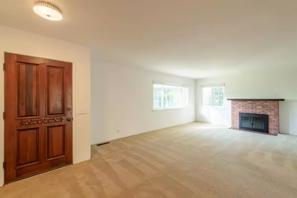 Carmel, CA 93921,11th 2 E of Torres Avenue