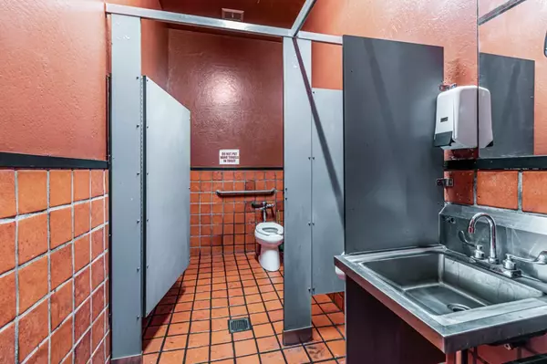 San Francisco, CA 94112,5740 MISSION Street