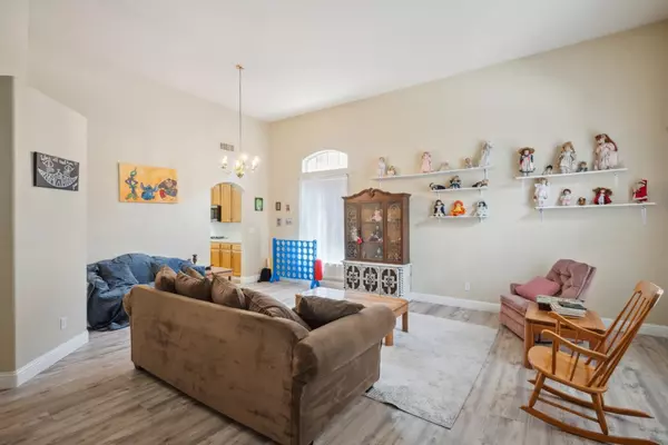 Los Banos, CA 93635,1009 Garden Street