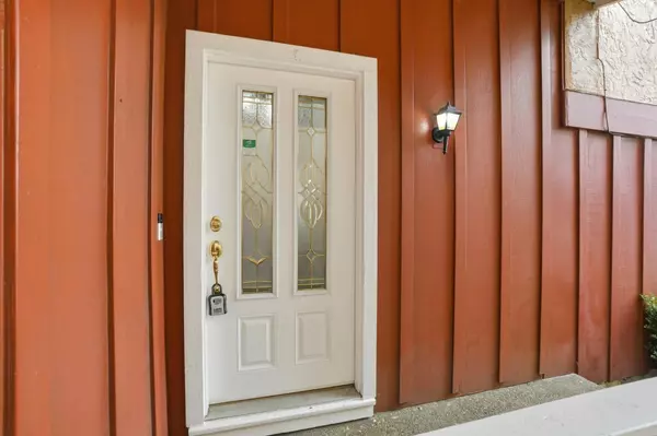 Daly City, CA 94015,844 King Drive