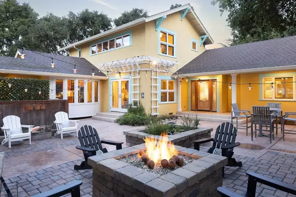 1006 Sunset Drive, Pacific Grove, CA 93950