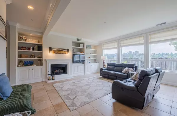 Salinas, CA 93907,17403 Avenida Los Altos