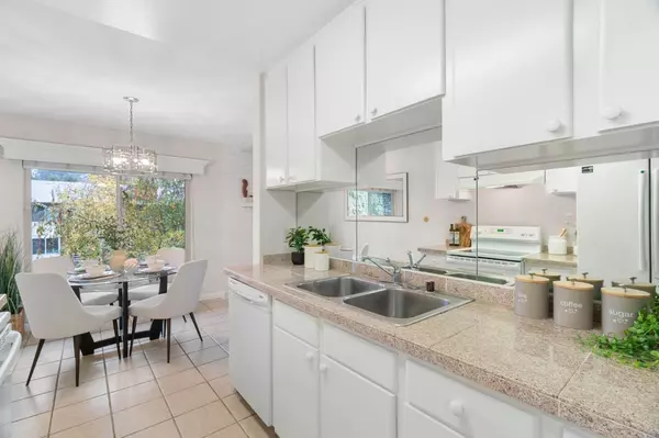 Mountain View, CA 94043,100 E Middlefield Road #6G