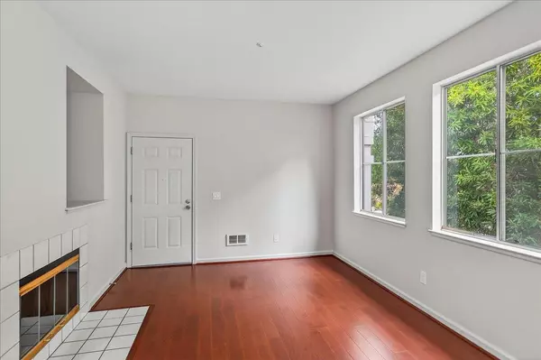 Redwood City, CA 94063,1253 Warren Street