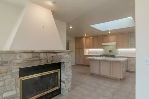 Monterey, CA 93940,140 John Street