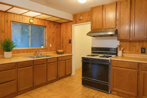 Cupertino, CA 95014,10250 Bret Avenue