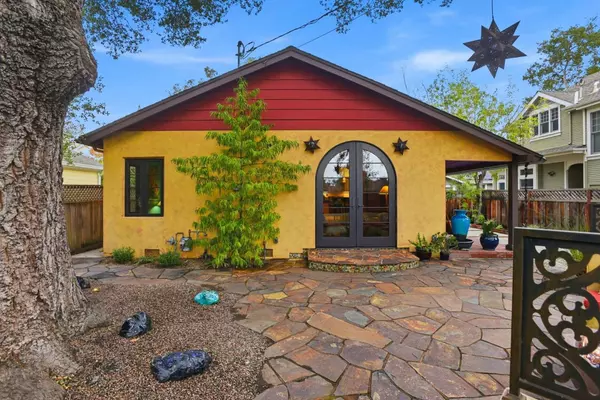 Palo Alto, CA 94301,1221 Hopkins Avenue