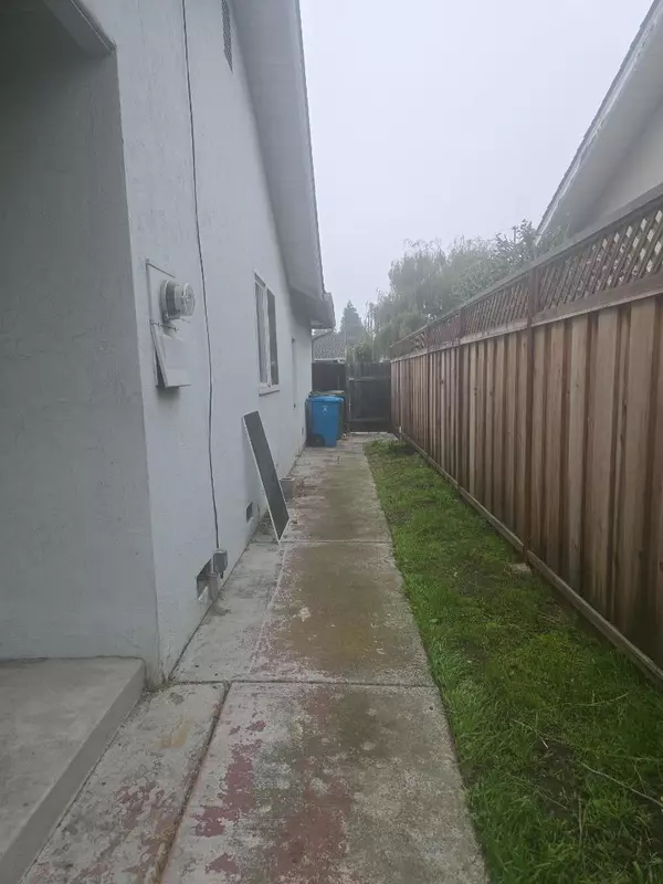 Santa Clara, CA 95051,1355 Buchanan Drive