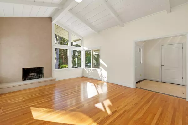 Los Altos Hills, CA 94022,27696 Vogue Court