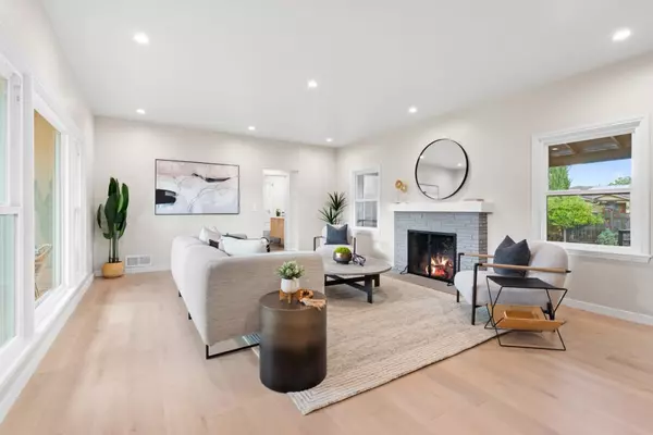 San Mateo, CA 94403,2105 Stratford Way