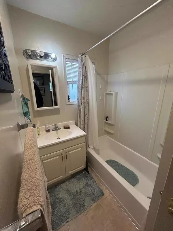 Salinas, CA 93901,612 Central Avenue