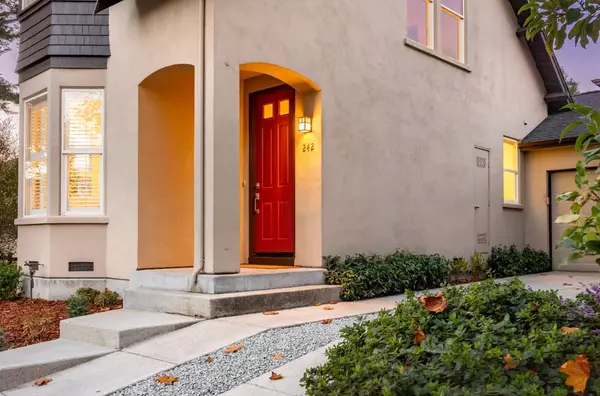 Santa Cruz, CA 95060,242 Cypress Park