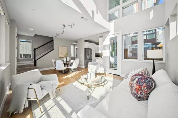 Redwood City, CA 94063,630 Warren Street