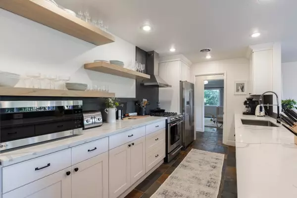 Santa Rosa, CA 95409,5914 Channel Drive