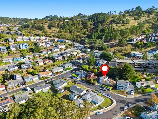 Pacifica, CA 94044,5 Hibbert Court