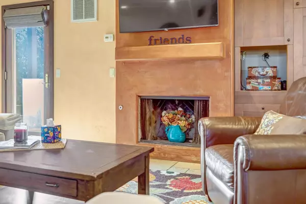 Del Rey Oaks, CA 93940,810 Altura Place