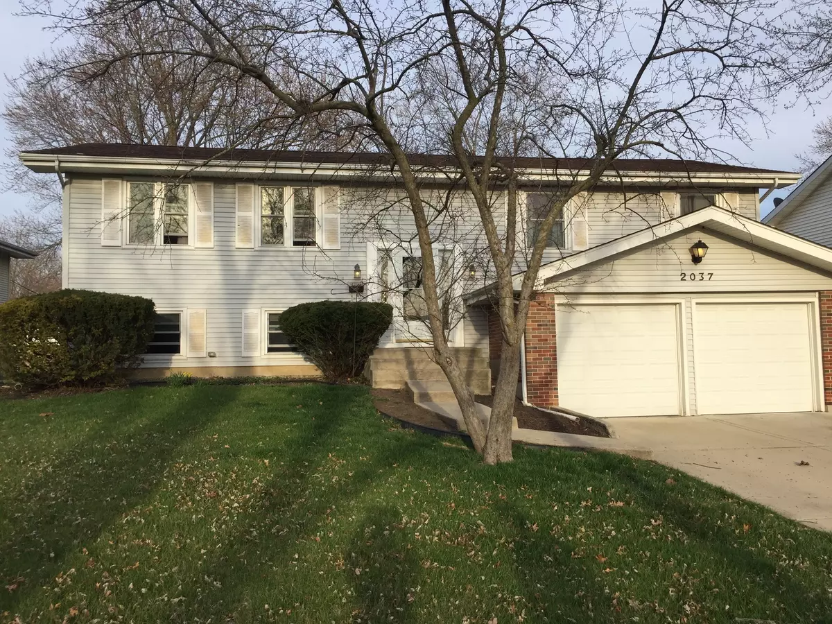 Hoffman Estates, IL 60169,2037 W Parkview Circle