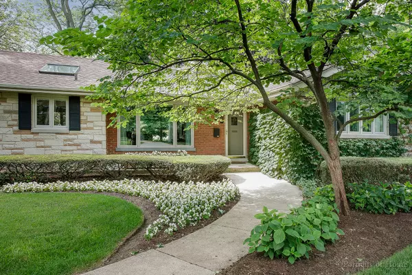 Downers Grove, IL 60516,921 60th Place