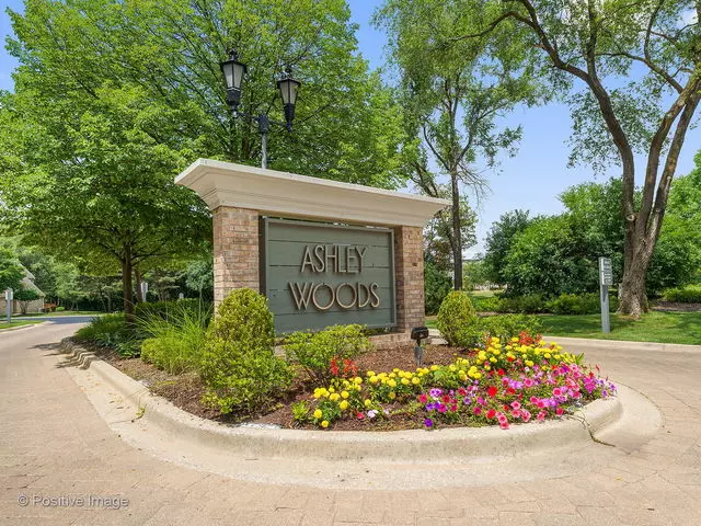 Westchester, IL 60154,11467 Ashley Woods Drive