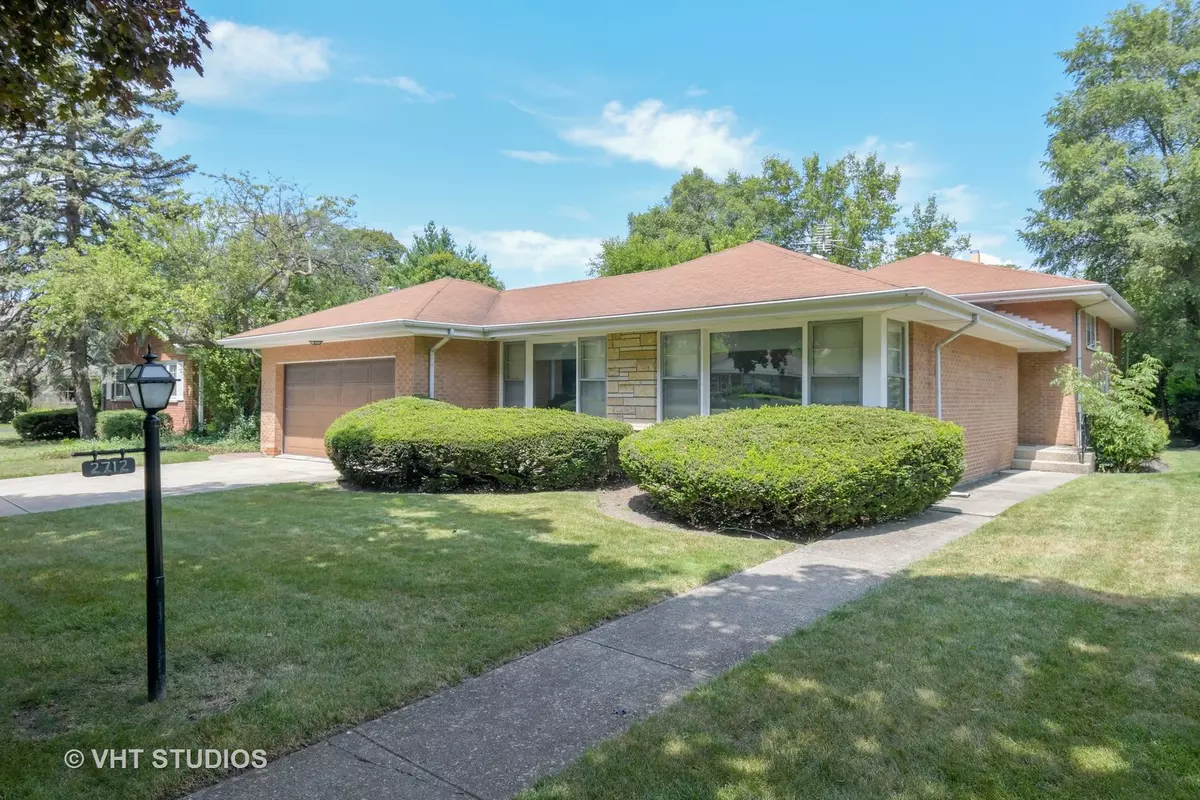 Wilmette, IL 60091,2712 Birchwood Avenue