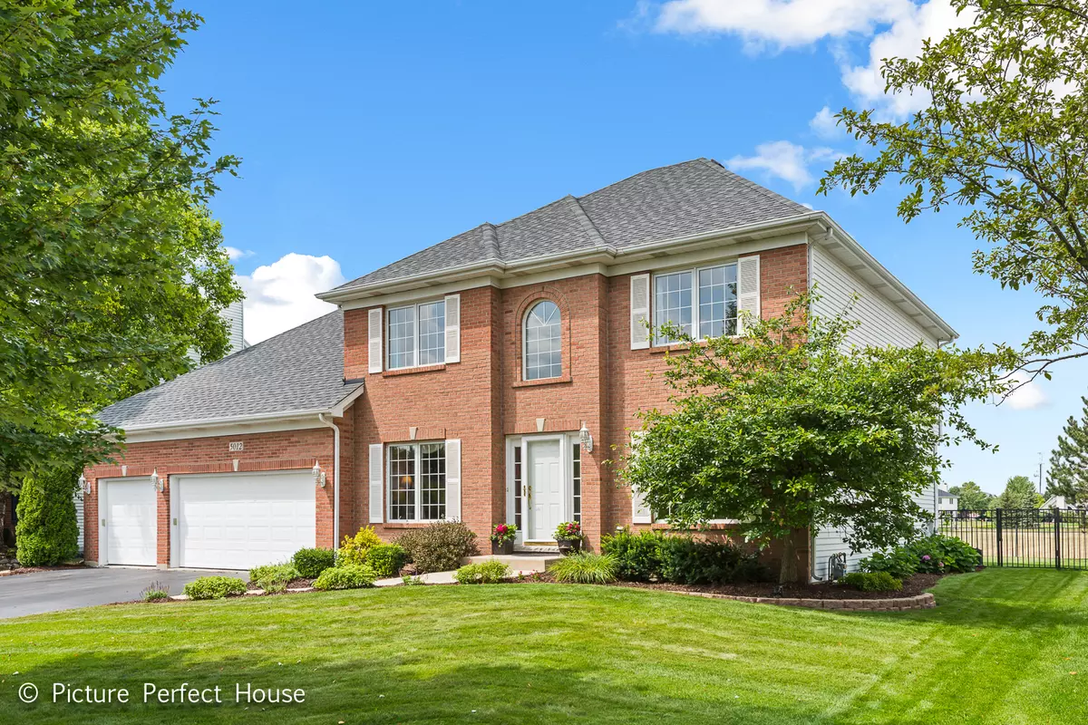 Naperville, IL 60564,5012 Prairie Sage Lane