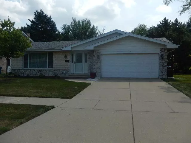 South Holland, IL 60473,1229 E 165TH Place